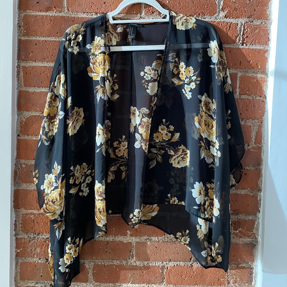 Sheer Black Floral Kimono - M